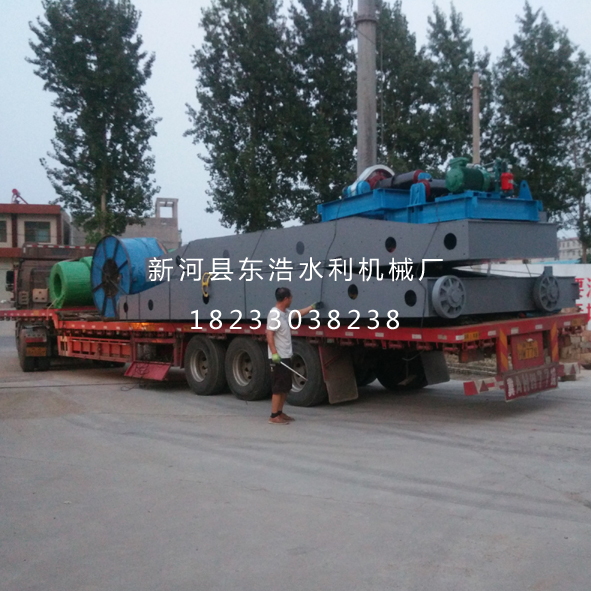 8m鋼閘門發(fā)��?.jpg 8m鋼閘門發(fā)��?.jpg